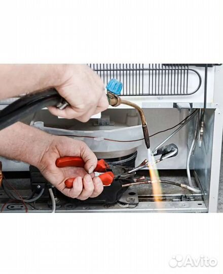 Мастер по ремонту холодильников