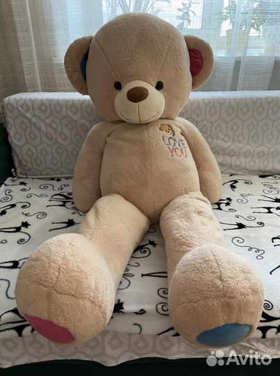 Большой мягкий медведь