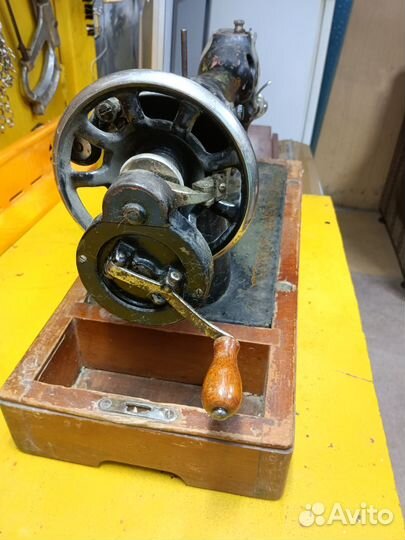 Швейная машина пмз им. Калинина 60-х СССР