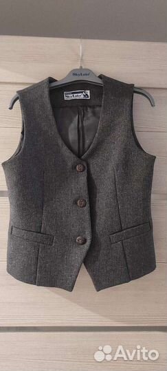 Жилет школьный для девочки 146 рост