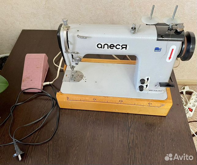 Швейная машина