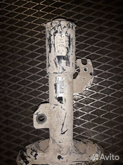 Передняя правая стойка в сборе Toyota Camry 40 3.5