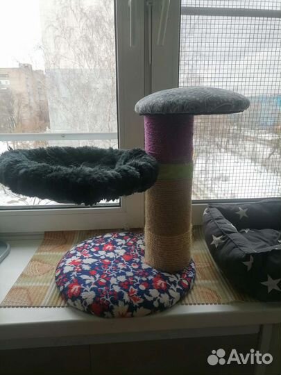 Когтеточка с гамаком лежанка подставка