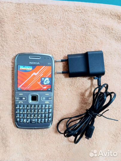 Телефон Nokia E 72