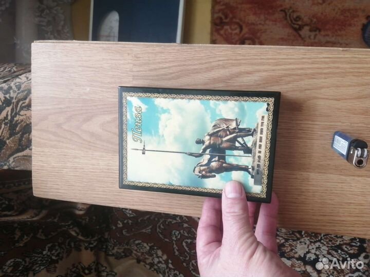 Деревянная шкатулка