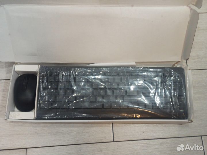 Беспроводной набор Microsoft Wireless 900 Desktop