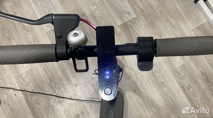 Электросамокат Xiaomi M365