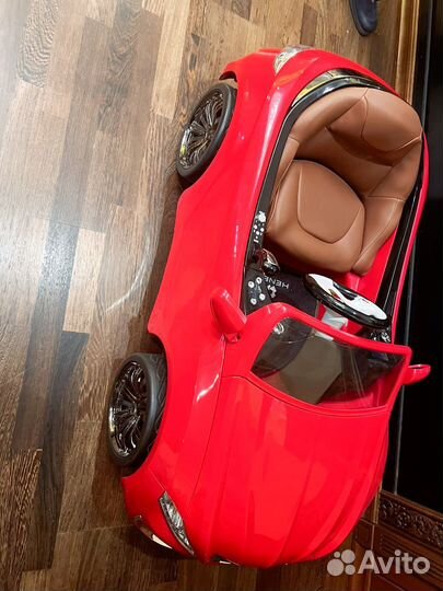 Детский электромобиль