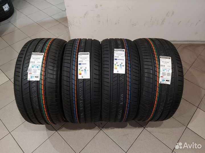 Bridgestone Alenza 001 305/40 R20 и 275/45 R20