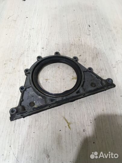 Крышка коленвала задняя BMW 7 Е65 N62 4.4