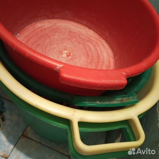 Тазики большие новые железные пластмассовые