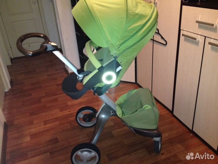 Продам коляску Stokke Xplory