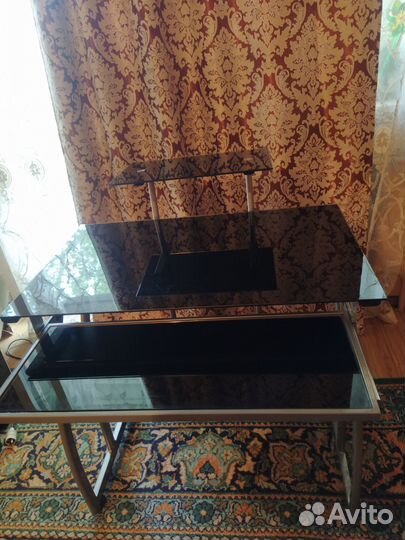 Стол стеклянный для компьютера