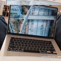 Macbook air 15 m2 8 256