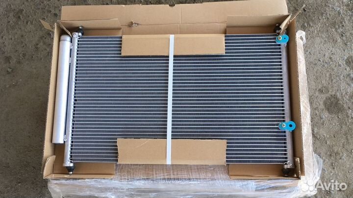 Радиатор кондиционера Тойота Королла 06