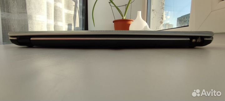 Ноутбук HP Pavilion m6-1060er