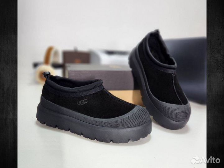 Трендовая обувь оригинал модель Mens Tasman Weather Hybrid Чёрного цвета для джентльмена