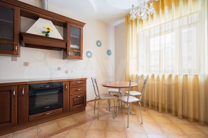 2-к. квартира, 68 м², 4/12 эт.