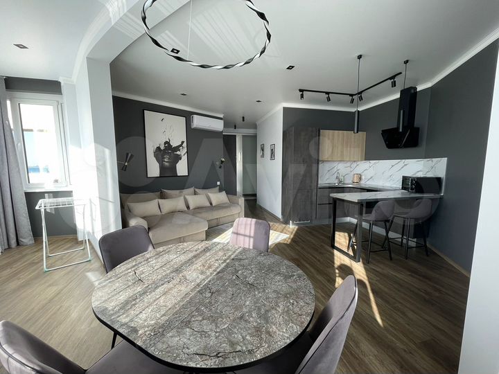 2-к. квартира, 60 м², 7/17 эт.