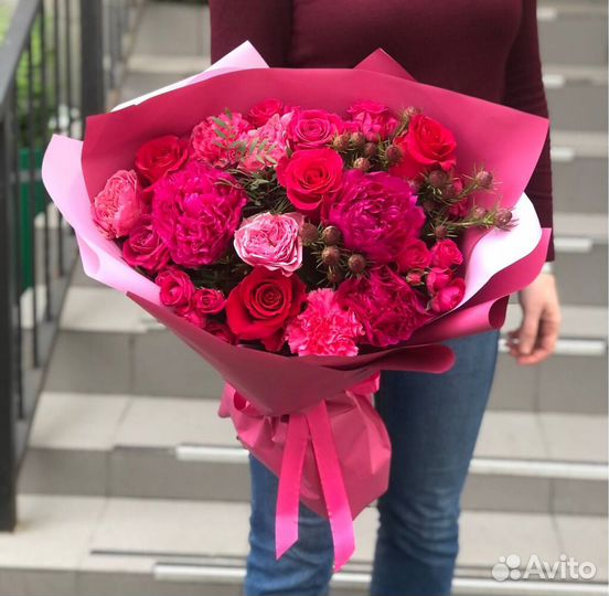 Букеты и композиции с доставкой в Москве и мо