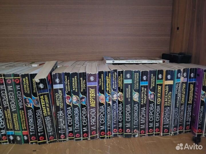 Книга Детективы 40 шт