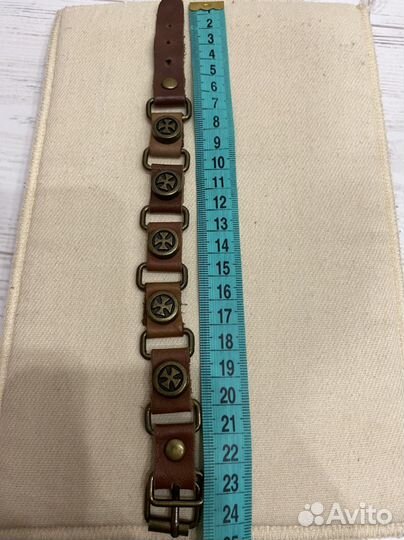 Кожаный браслет на руку