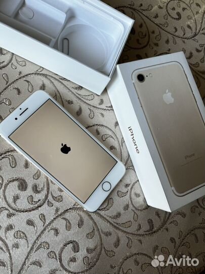 iPhone 7, 32 ГБ