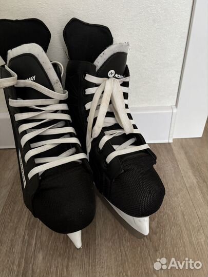 Коньки хоккейные детские