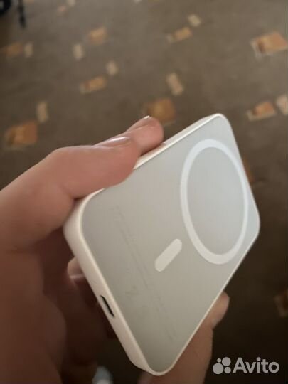 Безрпроводной повер банк для айфона