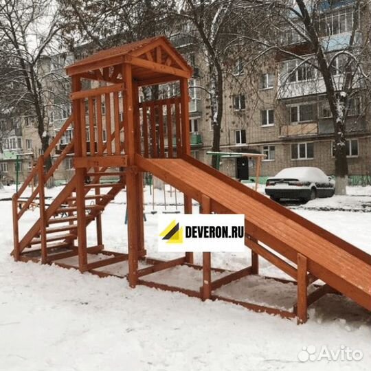 Зимняя горка, деревянная горка