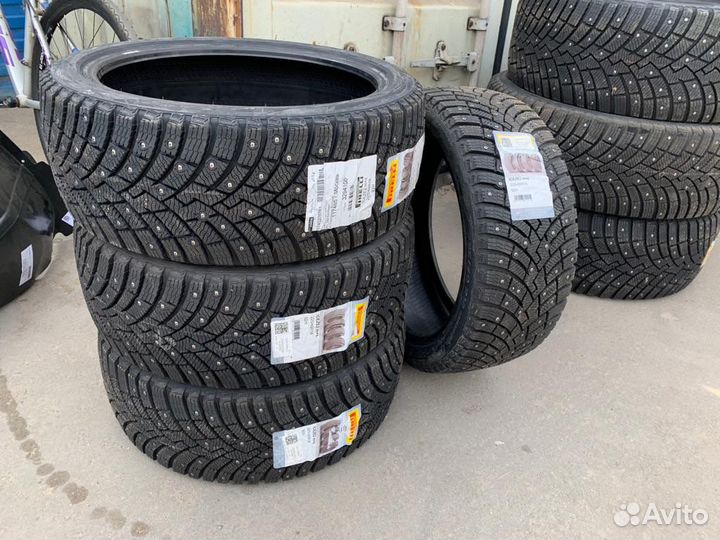 Pirelli Ice Zero 2 225/40 R18 92H