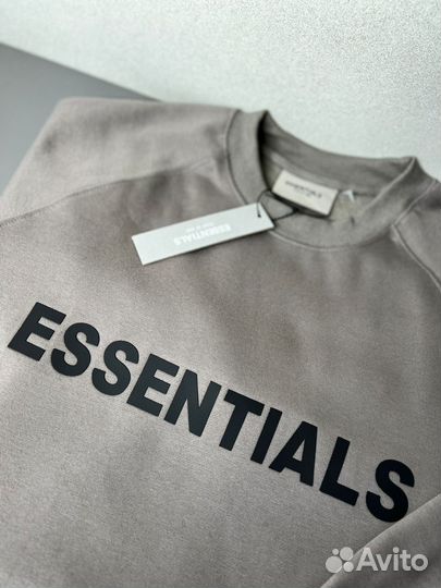 Свитшот essentials