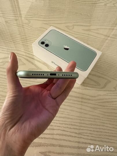 iPhone 11, 64 ГБ