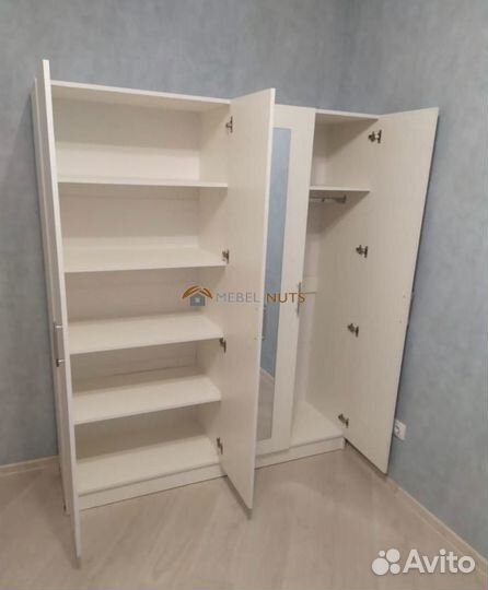 Шкаф распашной с зеркалом