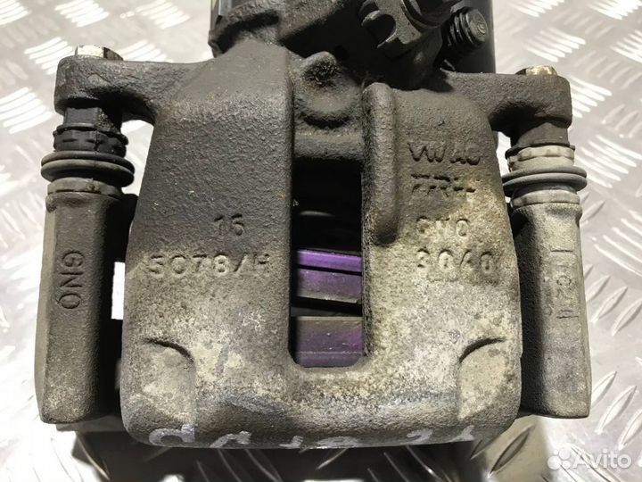 Суппорт Volkswagen Passat CC