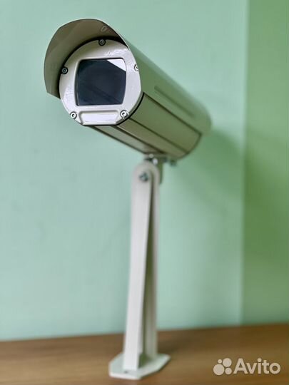 Термокожух с кронштейном для камер видеонаблюдения