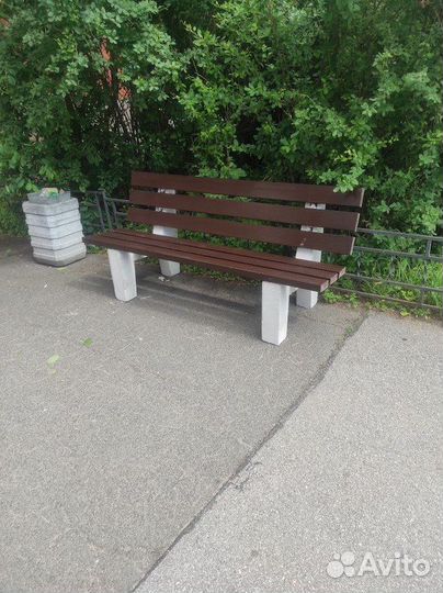 Скамейки из бетона. Парковые лавки