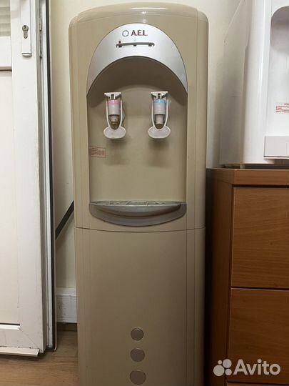 Кулер для воды AEL