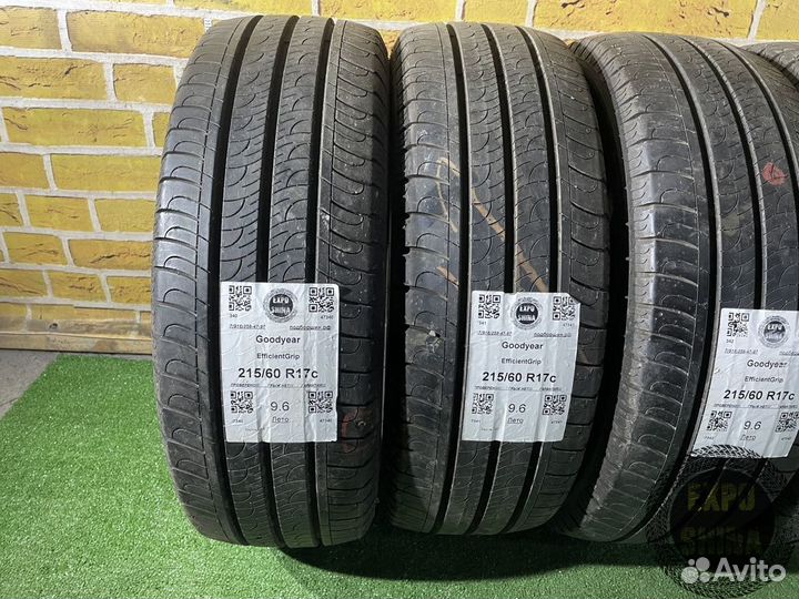 Goodyear EfficientGrip 215/60 R17C 107H