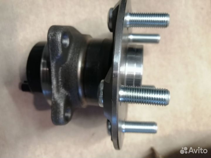 Ступичный узел задний Toyota Premio 240/ Wish 10