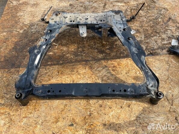 Nissan X-Trail T32 Подрамник