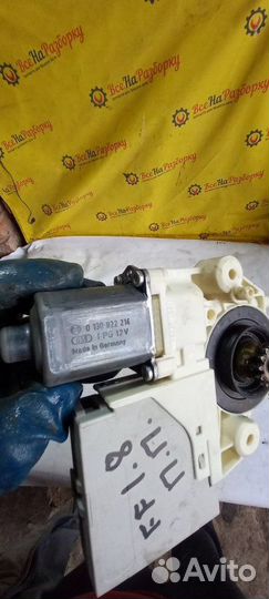 Моторчик стеклоподъемника передний правый Форд