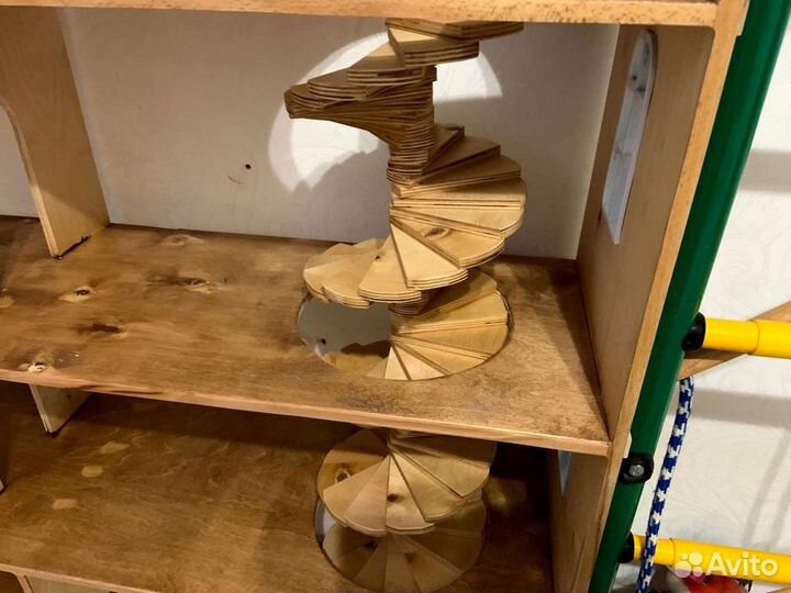 Детский стеллаж домик