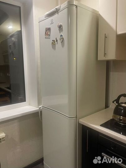 Холодильник indesit