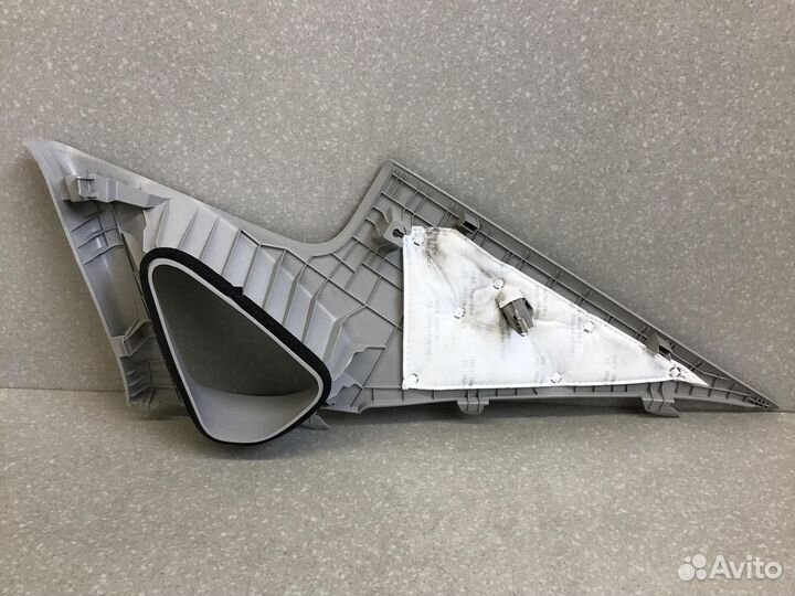 Обшивка задней стойки левая Kia Cerato 2018