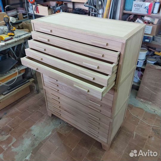 Стеллаж коллекционный. Полки витрины