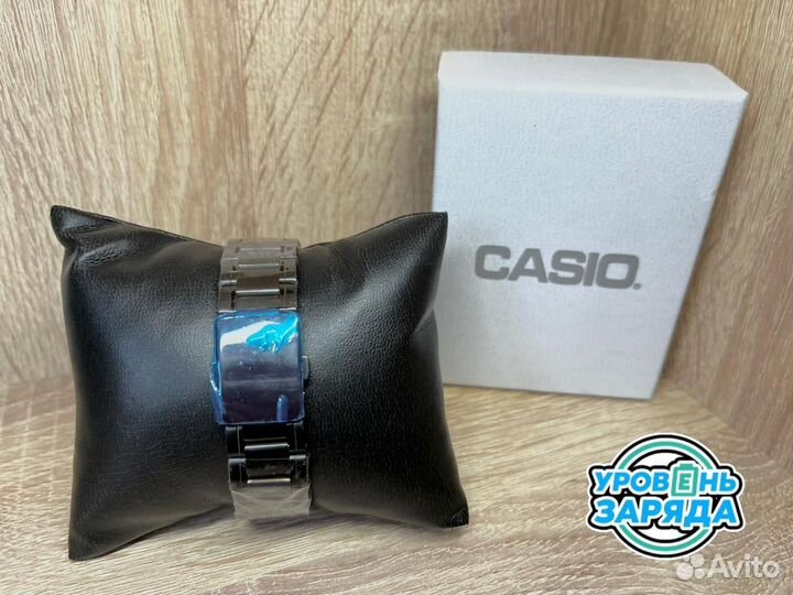 Наручные часы Casio quartz с черным циферблатом