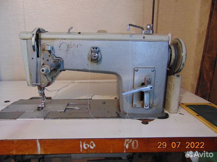 Продам швейную машинку 862 класса