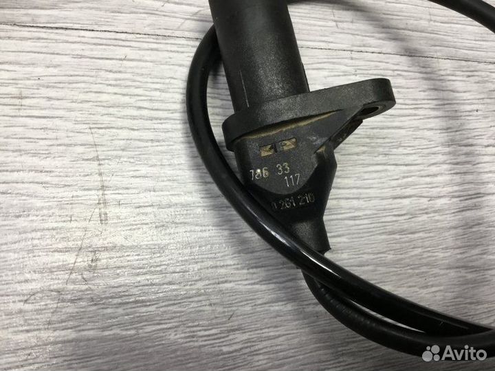 Датчик коленвала Audi A4