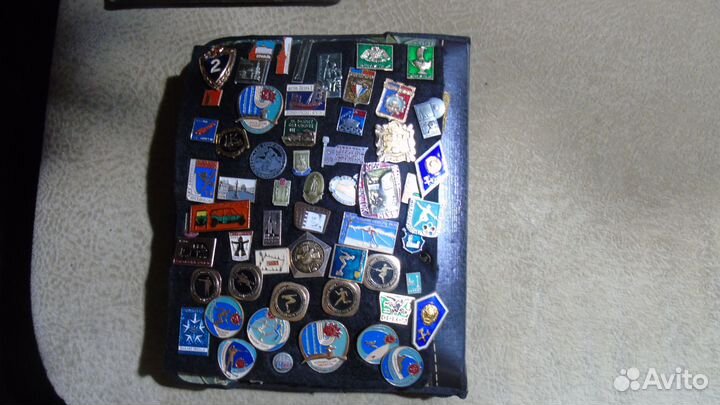 Альбом со значками СССР